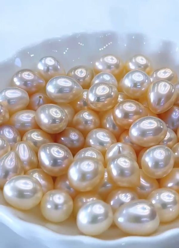 Natural pearl