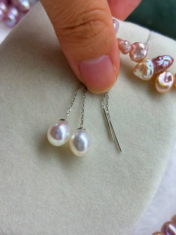 Pearl tassels  earrings - Image 2