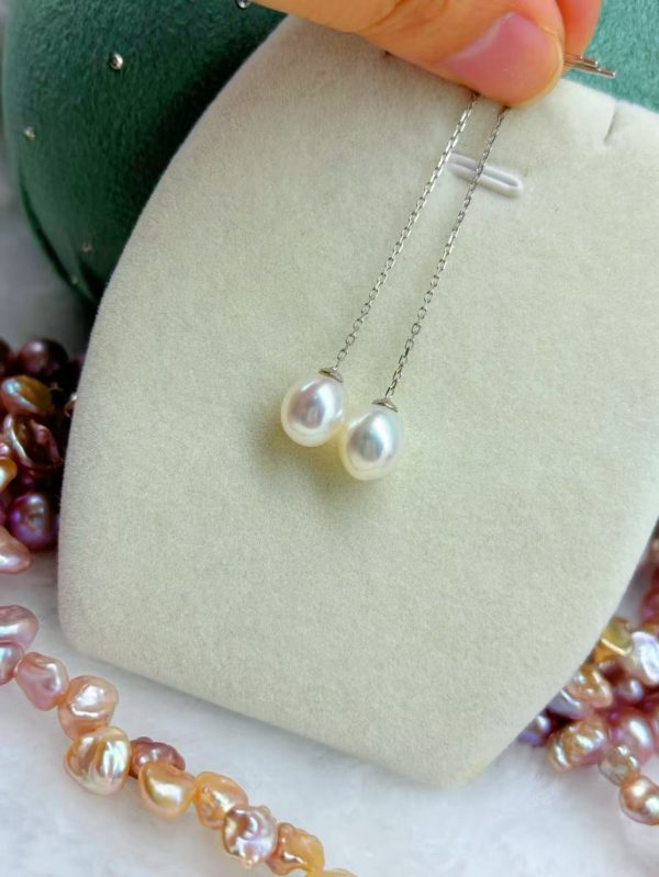 Pearl tassels  earrings - Image 4