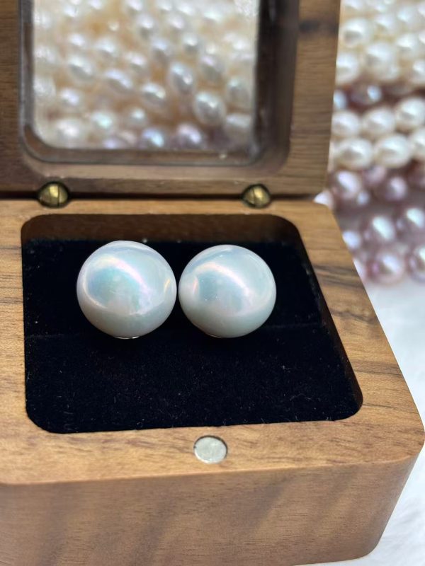 classic Simplicity earrings - Image 4