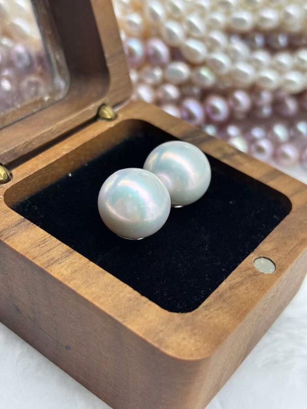 classic Simplicity earrings - Image 3