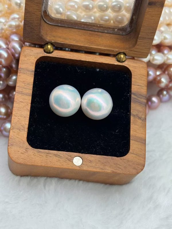 classic Simplicity earrings - Image 2