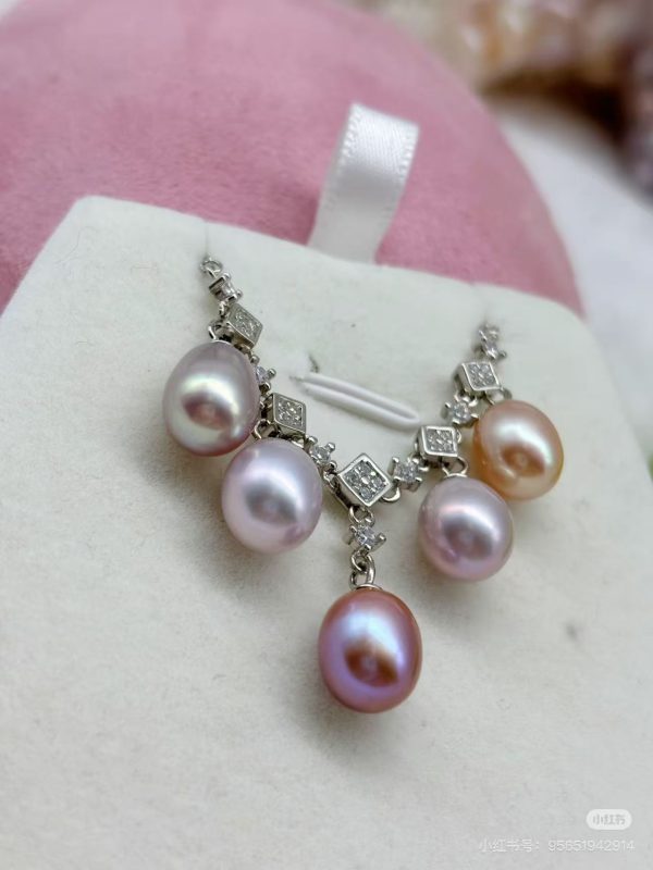 Aurora Bowknot Pearl Silver Necklace - Image 3